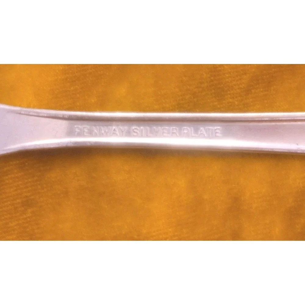 Oneida FENWAY Silverplate Fork  7 3/4